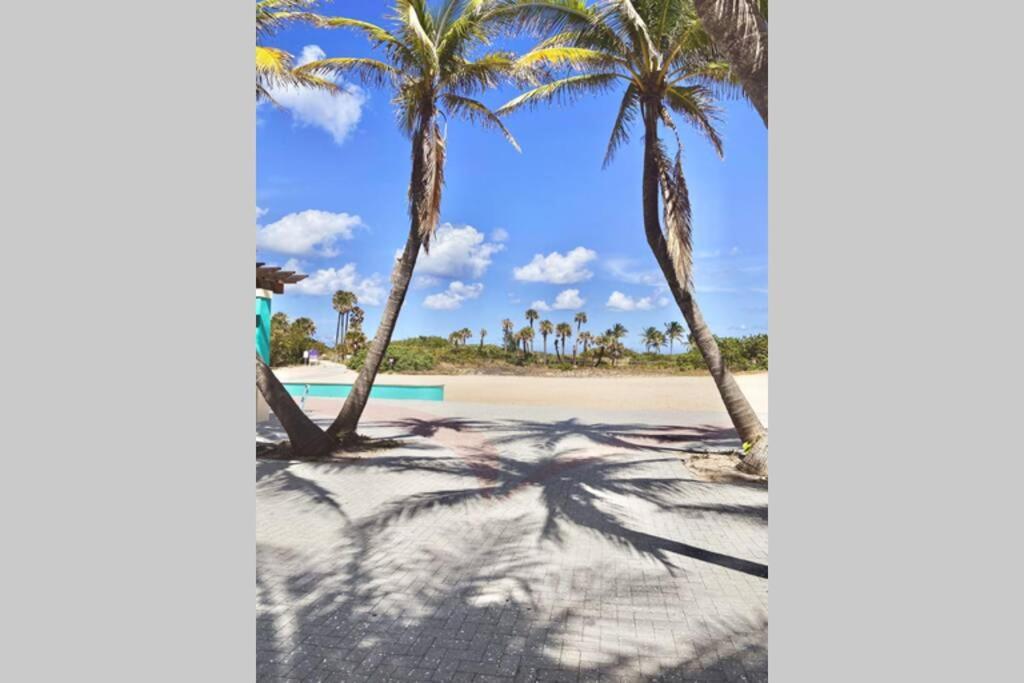 Serenity At Seascape: Steps To The Beach & Shops Palm Beach Shores Exteriér fotografie