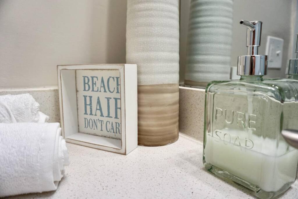 Serenity At Seascape: Steps To The Beach & Shops Palm Beach Shores Exteriér fotografie